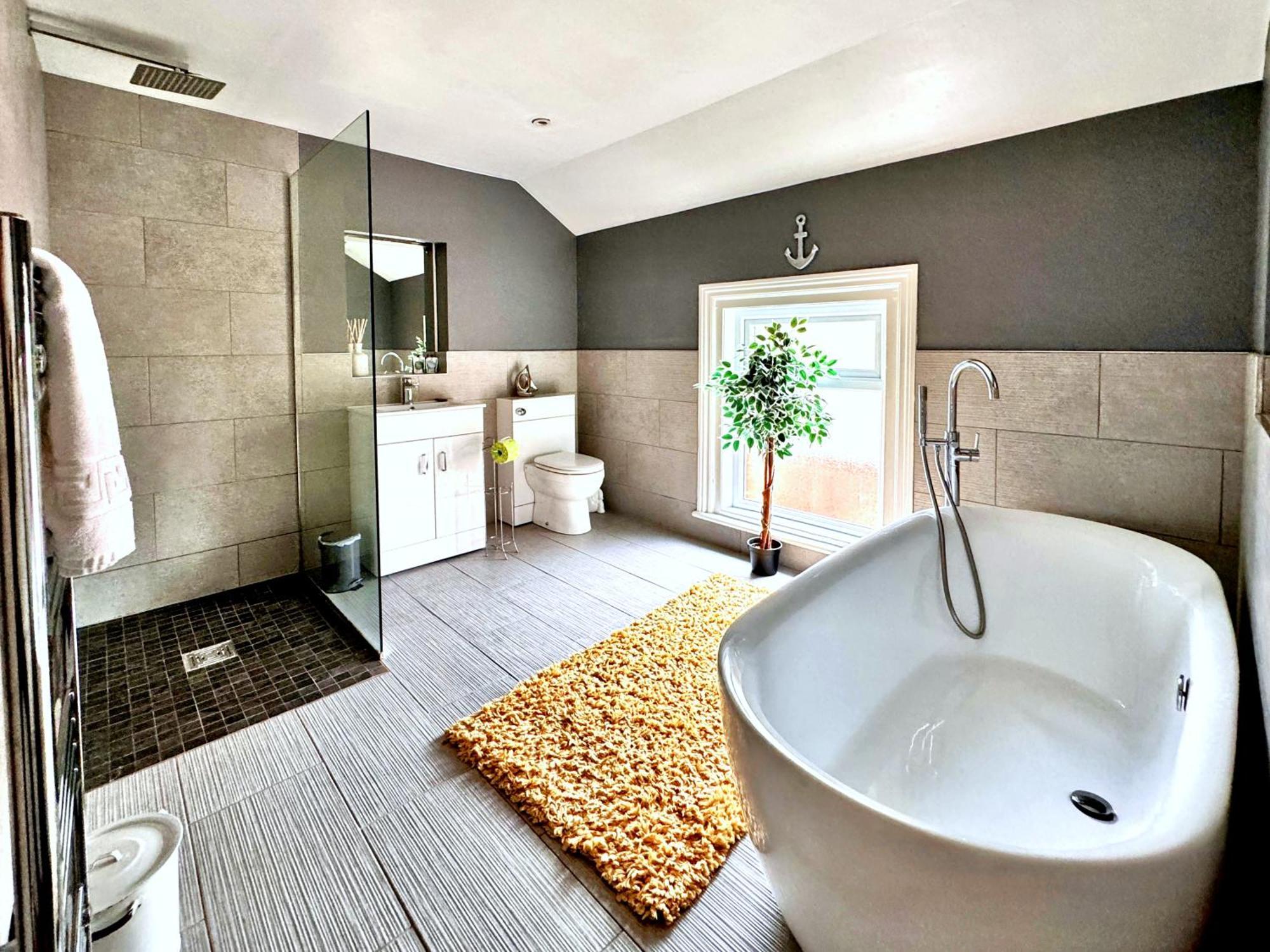 Apartment Victoria With Free Parking Scarborough Exterior photo